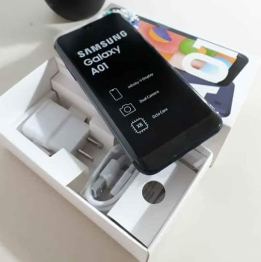 SAMSUMG GALAXY A01